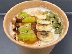 香蕉奇异果燕麦粥-Wagas沃歌斯(大学路店)