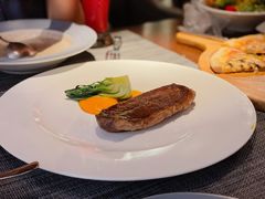 -卡普里披萨·牛扒·下午茶