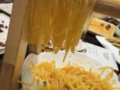 -东口码头·烧鸽子·鱼头泡饼·地方菜(金鹰悦城店)