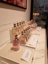 -法国娇兰精品店