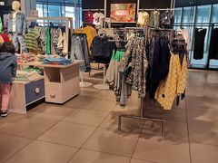 -H&M(鹏欣水游城店)