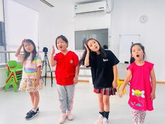 -蓝话筒·少儿成人演讲口才·主持朗诵·戏剧表演(大华第一坊店)