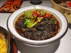 酸辣蕨根粉-鸣记脆皮烤鱼·海鲜烤鱼(三八广场店)