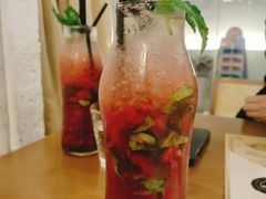 -Mark&Mars Restaurant