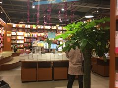 -博览书店(越秀悦汇天地店)