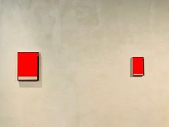 -Nathalie Djurberg与Hans Berg“牛皮纸包裹的月亮”-Prada荣宅当季展览