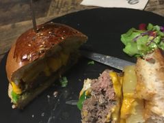 -HIGH FIVE哈福手工汉堡(桂林路店)