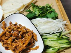 -关东小磨东北菜(上海长风大悦城店)