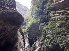 -龙水峡地缝景区