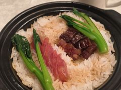 港式腊味煲仔饭配时蔬-东海朗廷酒店-唐阁T’ANG COURT 中餐厅