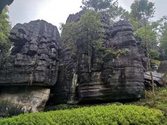 -梭布垭石林景区