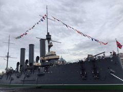 -阿芙乐尔号巡洋舰