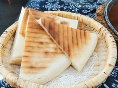 三角饼-八两八金·莱芜特色炒鸡(市南漳浦路店)