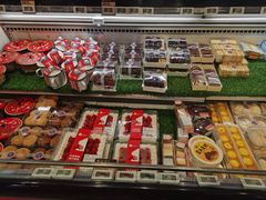 -盒马鲜生(红莲店)