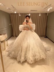 -GRACE KELLY婚纱与礼服(北京店)