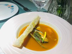 冬阴功海鲜汤-蜜桃花开·中西融合菜E&W(南长街店)