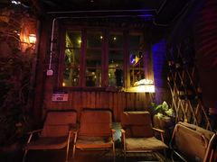 -城墙外BAR