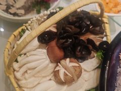 -胡记饭店(保工街店)