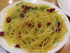 酸辣土豆丝-东北农家小院(定西路店)