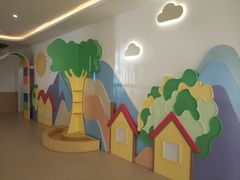 -上海青草地幼儿园