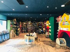 -钟书阁(珍园店)