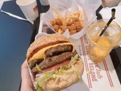 -The Habit Burger Grill 哈比特汉堡(爱琴海店)