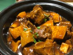 草菇烧牛腩-那家小馆•北京菜•烤鸭(中关村店)