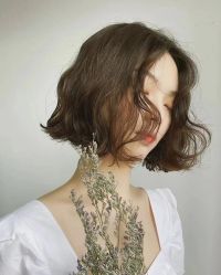 -变画·发型STUDIO