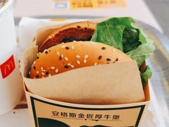 安格斯MAX厚牛芝士堡-麦当劳(五一北路店)