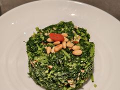 松子马兰头-晓淮山·扬州早茶·淮扬菜(龙阳广场店)