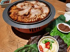 百年肘子包饭-百年石锅饭(阿里郎美食街店)