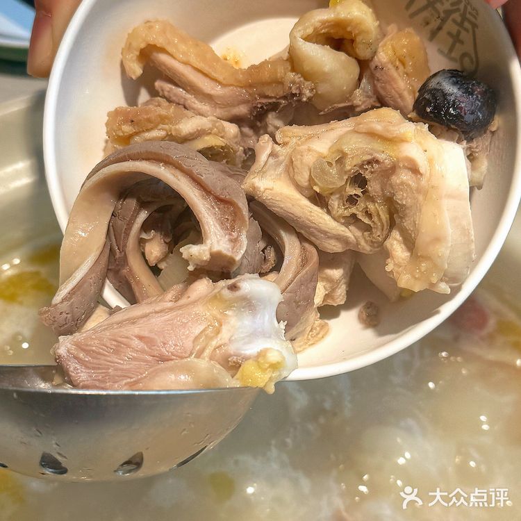 猪肚鸡汤烫野菜｜一口“栽”进春天里