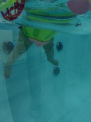 -熊小米专业儿童游泳馆