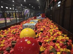 -嘿哟动霸CHUA·新潮玩运动娱乐中心·蹦床滑冰团建乐园