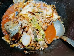 -人民公社铁锅炖·东北菜(卫国道店)