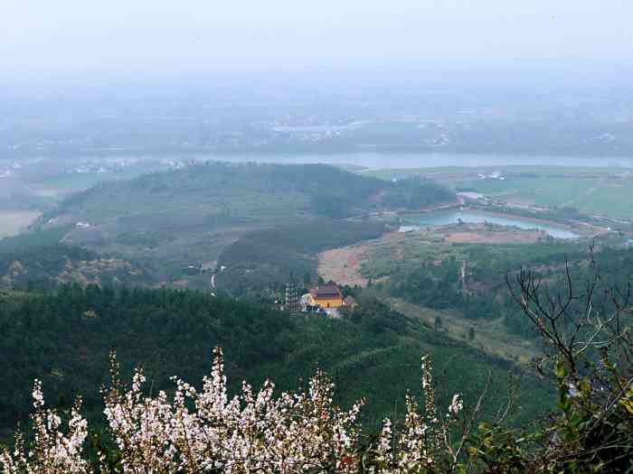 珩琅山风景区"珩琅山位于芜湖县红杨镇,也算是芜湖县境内.