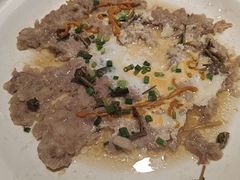 -刘姐啤酒鱼民族演艺餐厅(西街总店)