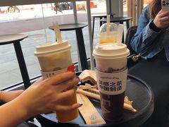 -喜茶(北京华贸购物中心店)