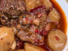 土豆烧排骨-和顺饭店正宗连山回锅肉(水碾河南街店)