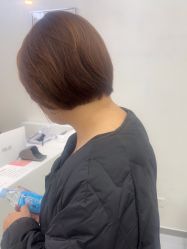 -DO A HAIRSTYLE