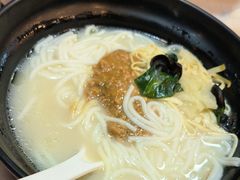 -灵芝妹子海鲜米线(瓦房店新玛特店)