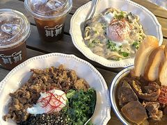 -CowCow其其·牛杂咖啡公司(六运店)