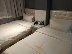 -德全心悦酒店(北京金台路地铁站店)