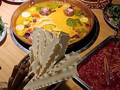 -洱火云南酸菜牛肉火锅(石景山当代商城店)