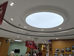 -雅悦齿科(顾村公园店)