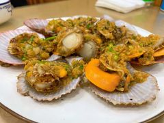 油泼扇贝-天伦海鲜·老味道·青岛菜(栈桥天主教堂店)