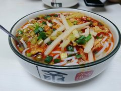 -忆螺巷螺蛳粉(步行街小巷店)