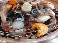 -围炉肉舍•炭烤活鳗•丹东海鲜烤肉(步行街店)