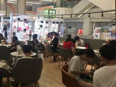 大堂-奈雪的茶(市百一店)