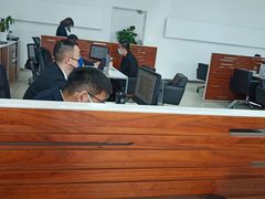 -上海宝信宝马4S店